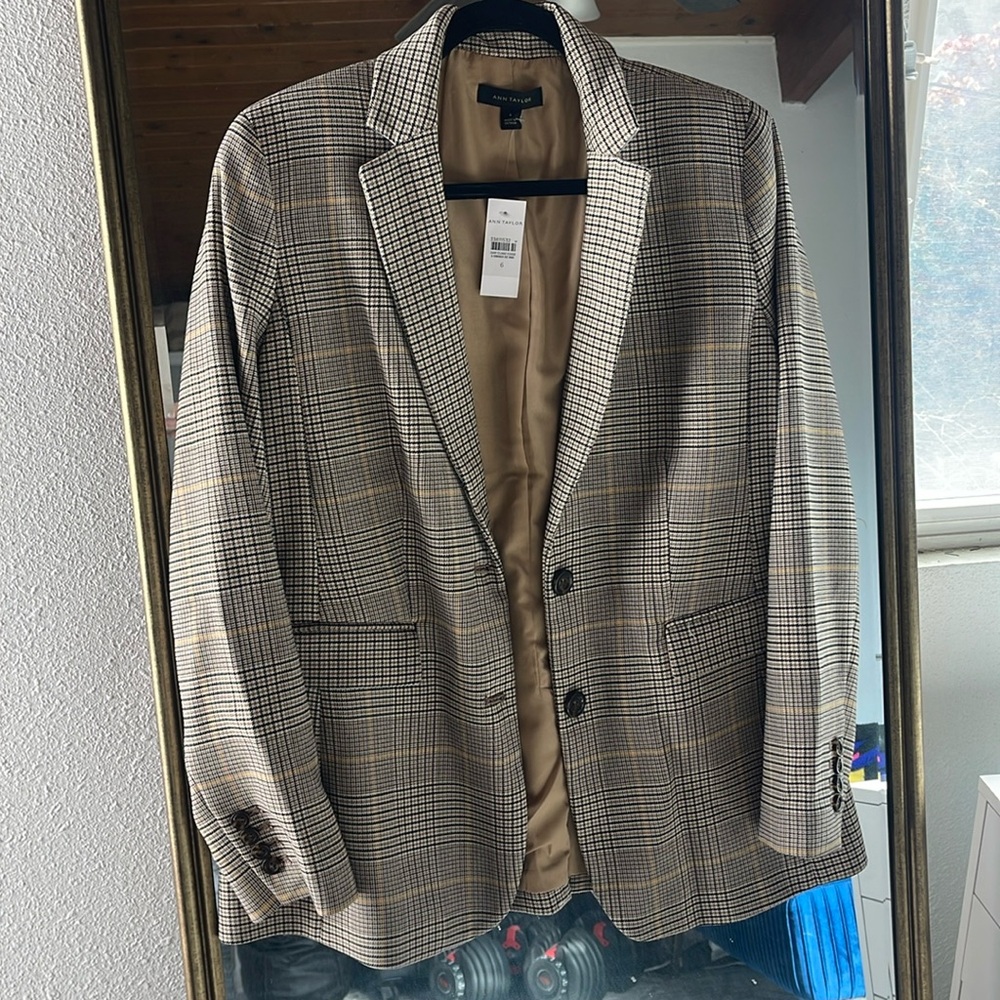 Tags Attached! Ann Taylor houndstooth blazer